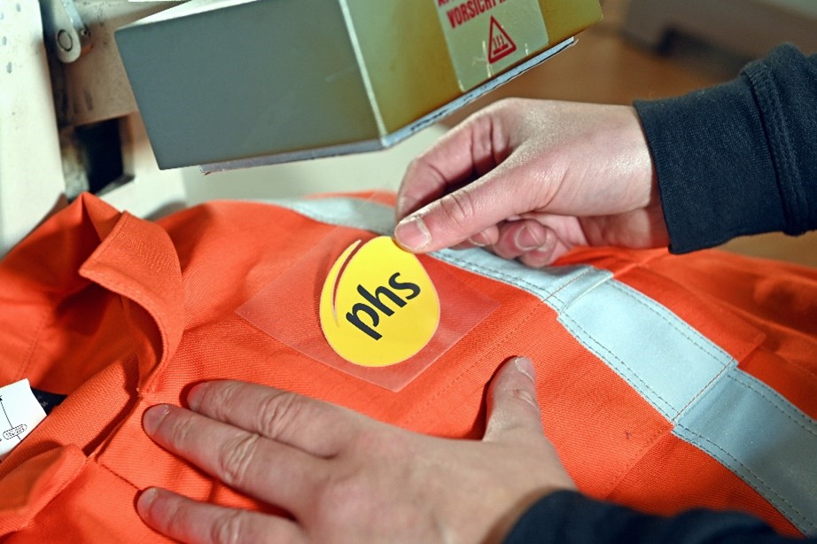 Choosing customised safety workwear for your business