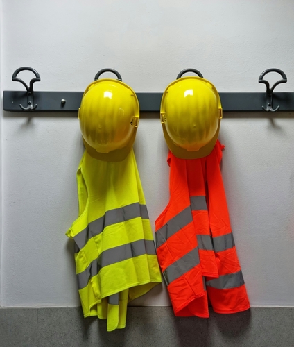 How to Choose a Workwear Supplier (UK Edition)